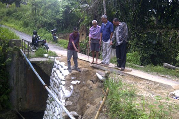 jembatan putus