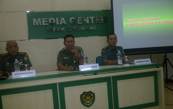 Kasdam III/Siliwangi Brigjen TNI Wuryanto saat konferensi pers di Media Center Makodam III/Siliwangi, Senin (18/7). by iwa/bbcom