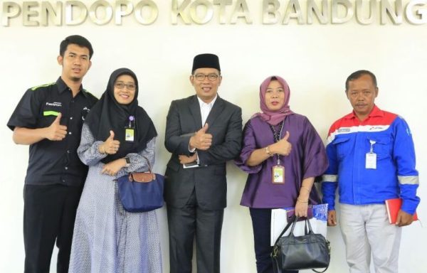 Wali Kota Bandung Ridwan Kamil kembali menggandeng PT Pertamina untuk melanjutkan kerja sama terkait bantuan sepeda. Selasa (23/8), by Humas Pemkot Bandung
