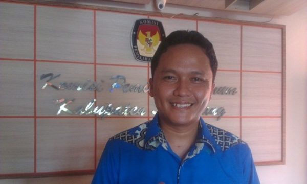 Mantan Ketua KPU Sumedang yang juga Ketua Paguyuban Pasundan Kab. Sumedang, Asep Kurnia SH, MH