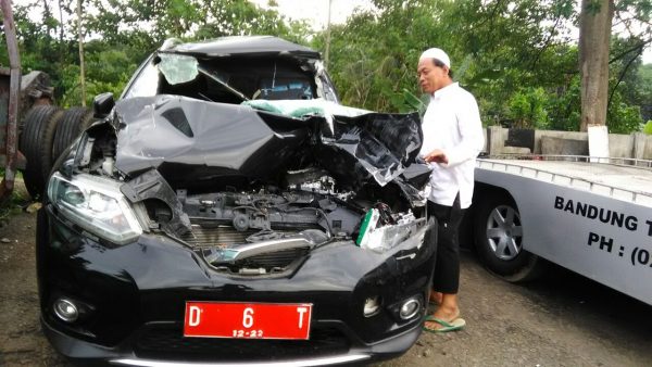 Mmobil yang ditumpangi Sekda Kota Cimahi M Yani dan dua stafnya alami kecelakaan di KM 96 jalur A Tol Cipularang, Kab Purwakarta, Sabtu (25/11). by ist