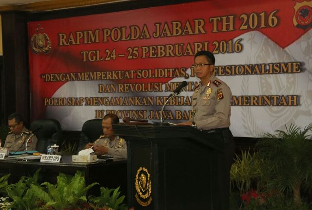 Kapolda Jabar Irjen Pol Drs Moechgiyarto, SH.,M.Hum, saat Rapim di Mabes Polda Jabar, Rabu (24/2). by TAM