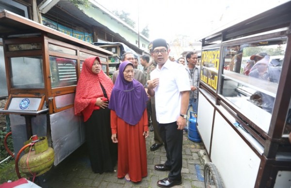 45 PKL di Jalan Purnawarman Direlokasi