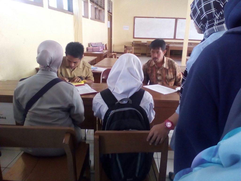 PPDB SMPN 1 Cikancung Diduga Jual Dedet Map Berkas Pendaftaran