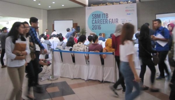 Suasana Careeer Fair SBM ITB 2016 di Sabuga, Jumat (26/8).by Nadzria DH/bbcom