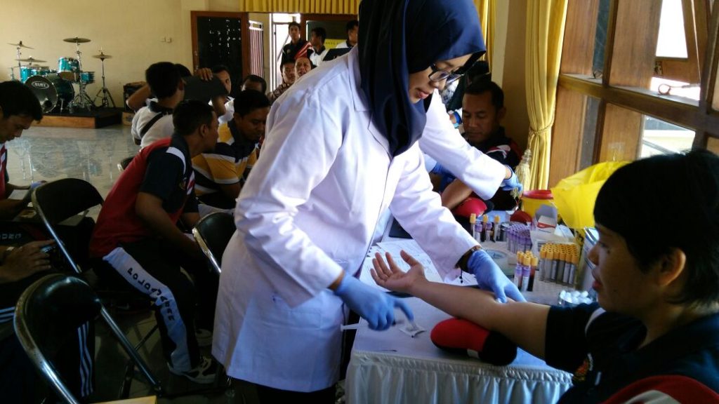 Personil Polres Bandung Cek Kesehatan Rutin