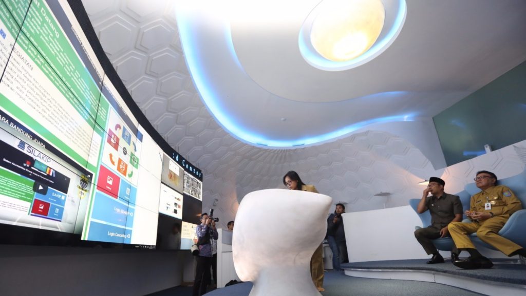 Mendagri Kunjungi Bale Kota Bandung