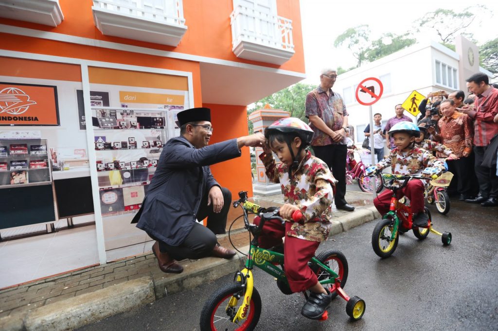 Ridwan Kamil Resmikan Revitalisasi Taman Lantas