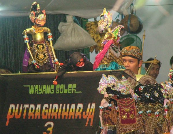 Kadarieu Kadarieu Wayang Golek di Gedung Sate BaleBandung