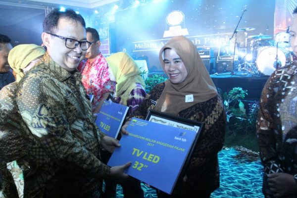 Sekda Kota Bandung Yossi Irianto saat Malam Anugerah Pajak 2017 di Hotel Horison, Jumat (8/12/17). by Humas Pemkot Bdg
