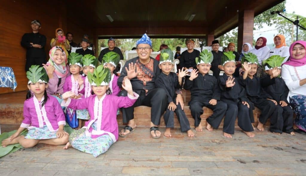 Oded Resmikan Kampung Wisata Kreatif Pasirkunci