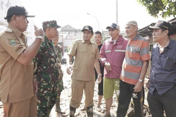 Wabup Tinjau Lokasi Banjir Bandang Cilengkrang