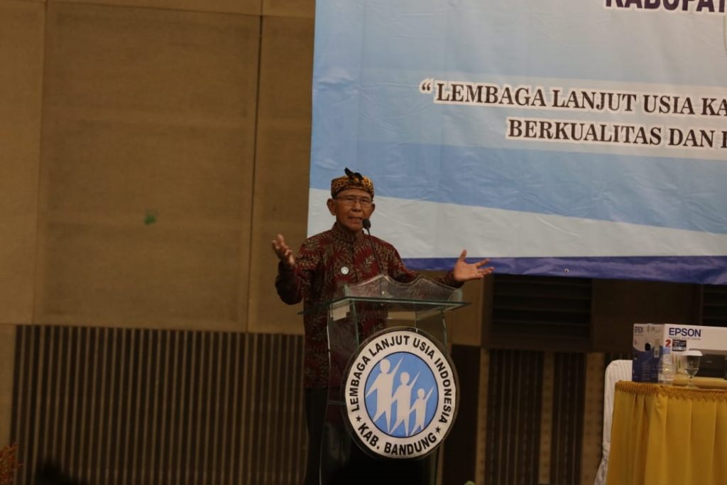 Bupati Ajak Lansia Tetap Semangat dan Produktif
