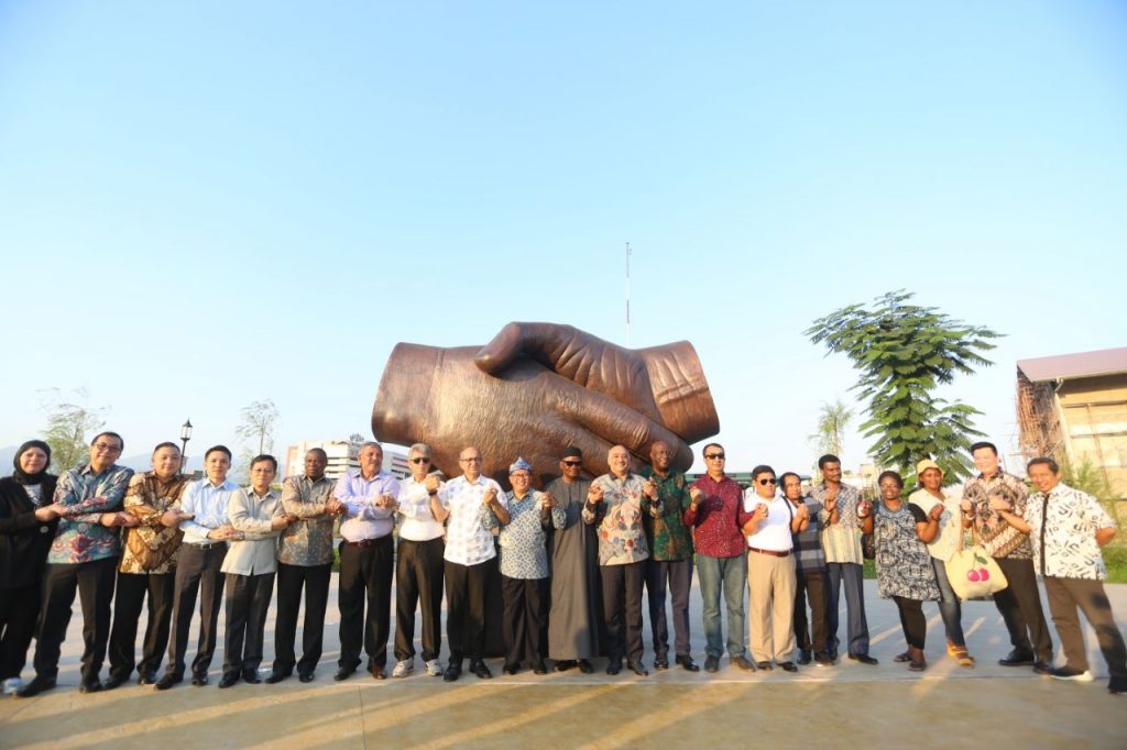 Afternoon Tea di Taman Asia Afrika Perkuat Semangat KAA