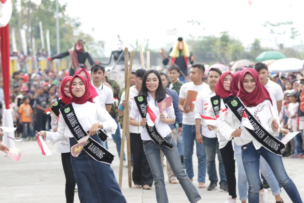 1.700 Penari Meriahkan Karnaval Kemerdekaan Sabilulungan