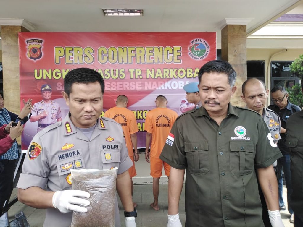 Lewat Google, Dua Remaja Ini Belajar Bikin Ganja Gorila
