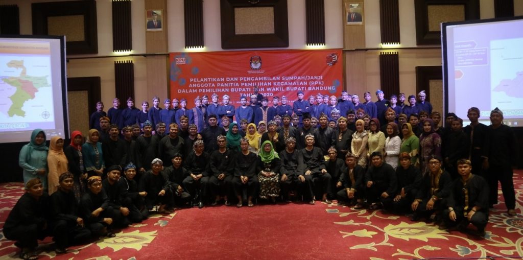 KPU Kab Bandung Lantik 155 Anggota PPK