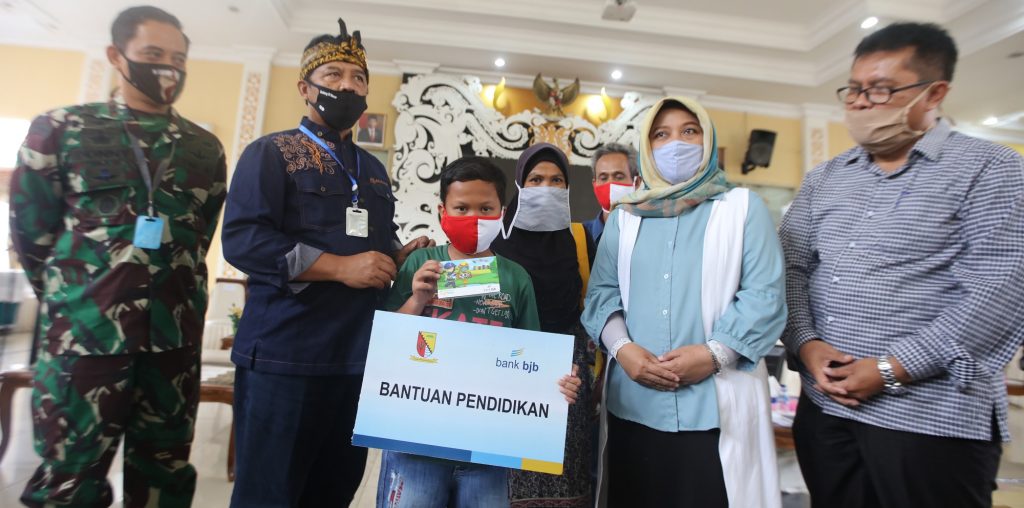 Bupati Bandung tentang Hafid, “Tangan di Atas Lebih Baik Daripada di Bawah”