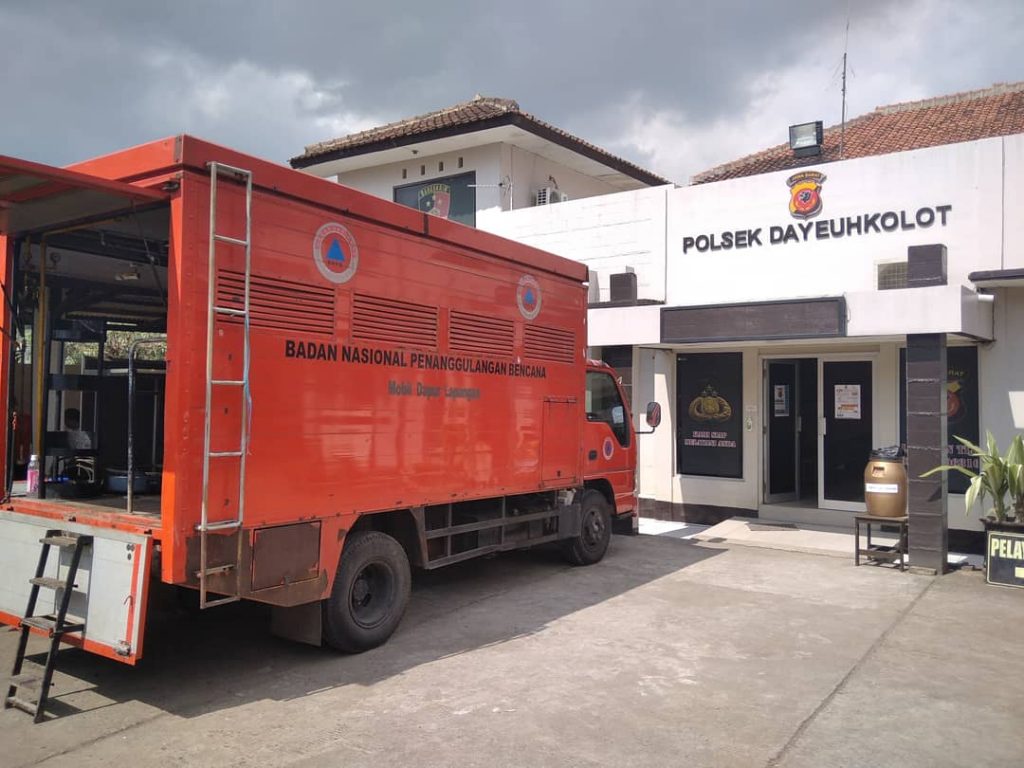Polresta Bandung Dirikan Dapur Umum di Lokasi Banjir