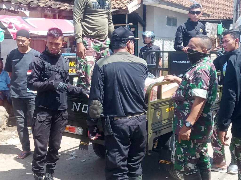 Dansektor 7 Beri Bantuan 1.000 Paket Sembako untuk Pengungsi Banjir
