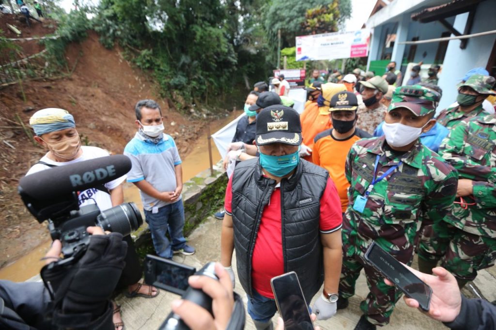Tangani Longsor TPU Cikutra, Pemkot Bandung Pindahkan Makam
