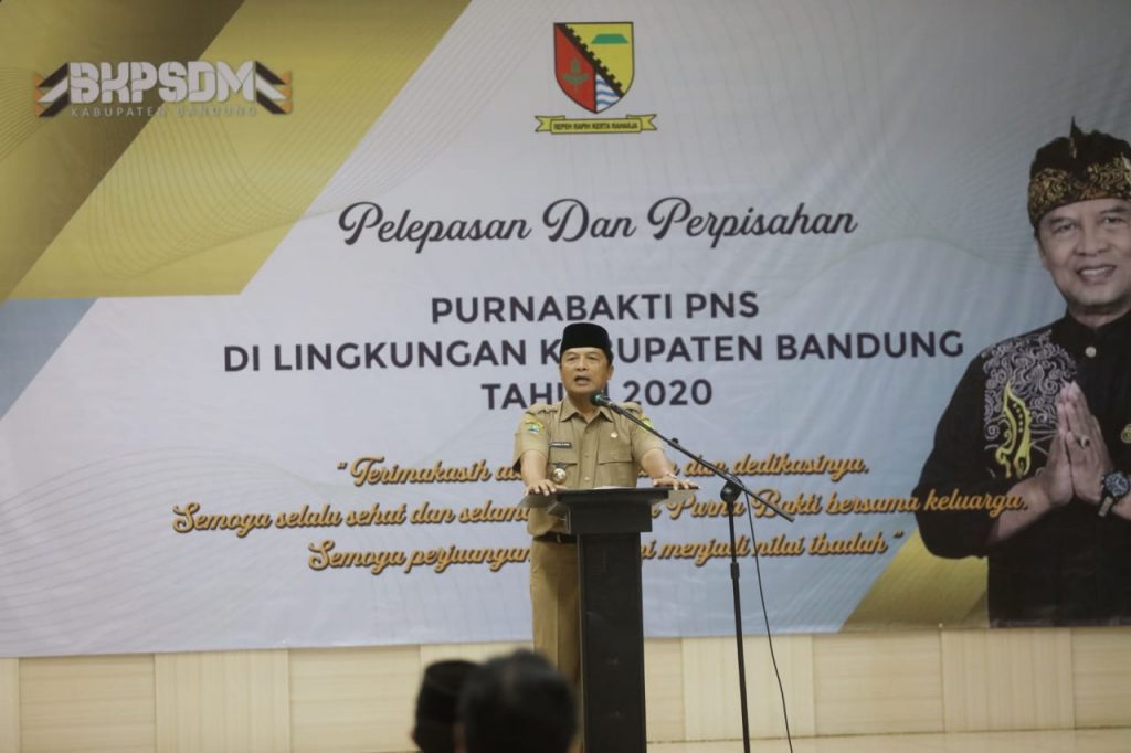 Bupati, ”Manfaatkan Usia Pensiun untuk Terus Mengabdi”