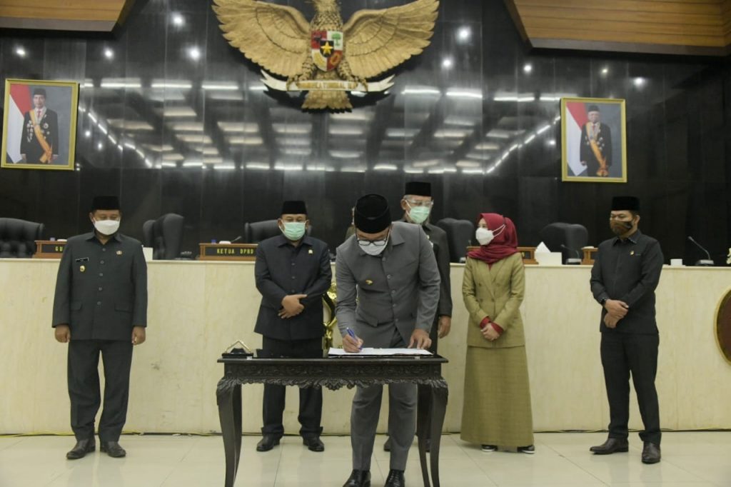 Perda Kamtibmas dan RPJMD Jabar Disahkan