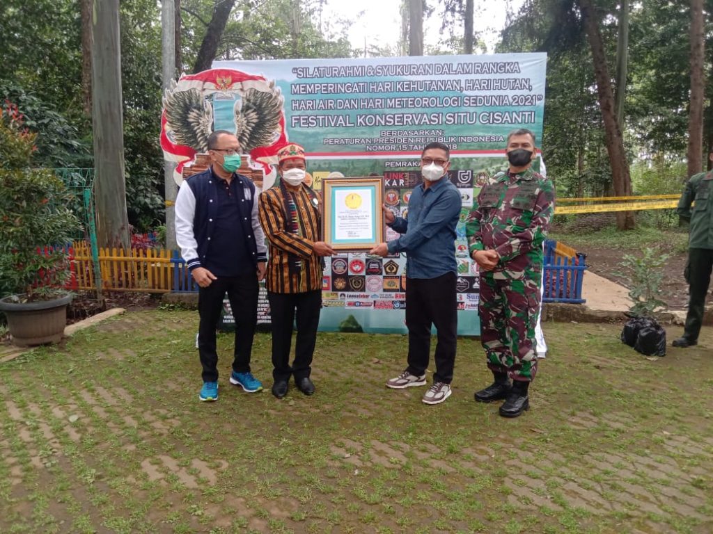 Peduli Lingkungan, Universitas Widyatama Diapresiasi Kasdam III Siliwangi dan LEPRID