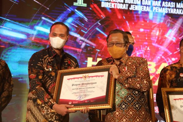 Rutan Kelas I Bandung Mendapatkan Penghargaan Rutan Terbaik Tingkat Nasional