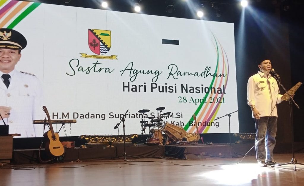 Bupati Bandung Bacakan Puisi Chairil Anwar