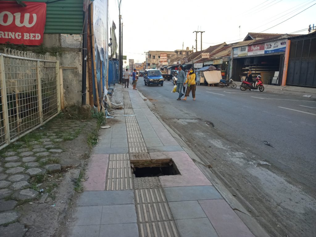 Terjadi Pembiaran Trotoar Ambrol, Komisi C: Hal itu Bisa Memperburuk Citra OPD