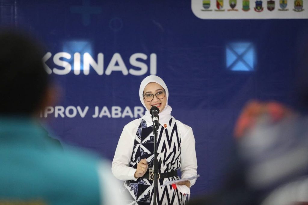 Staf Ahli Presiden Beri Penghargaan Vaksinasi Disabilitas Kota Bandung