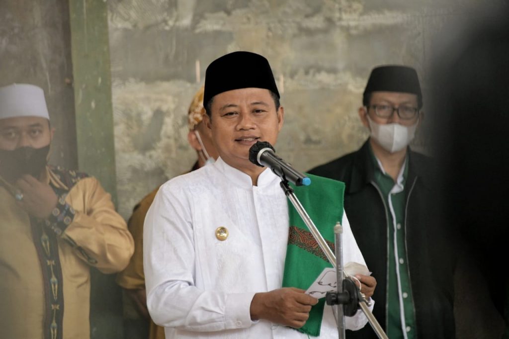 Hadiri Peringatan Hari Santri di Sumedang, Wagub Jabar Ajak Santri Tangani Pandemi