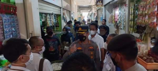 Kapolresta Bandung Sidak Bahan Makanan Berformalin di Pasar Soreang