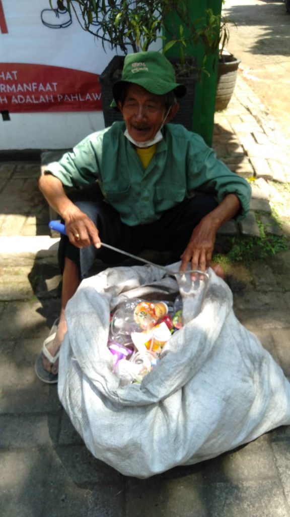 Sampah Plastik Untuk Kebutuhan Makan