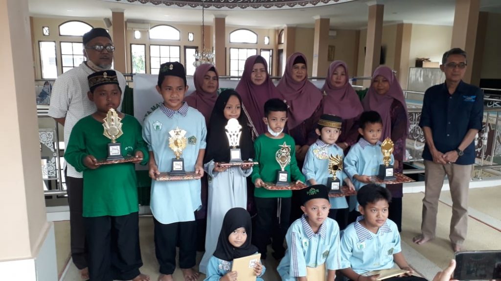 Para Santri Madrasah Diniyah Ikuti Cerdas Cermat