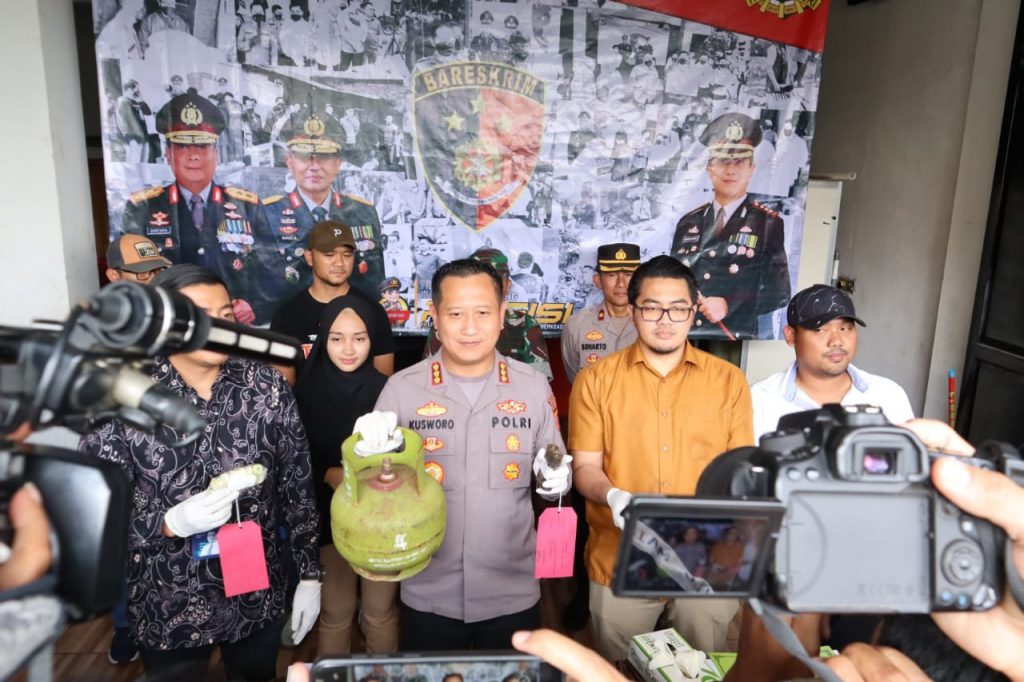 Polresta Bandung Ungkap Niaga Tabung Gas Subsidi Ilegal Dengan Modus Suntik