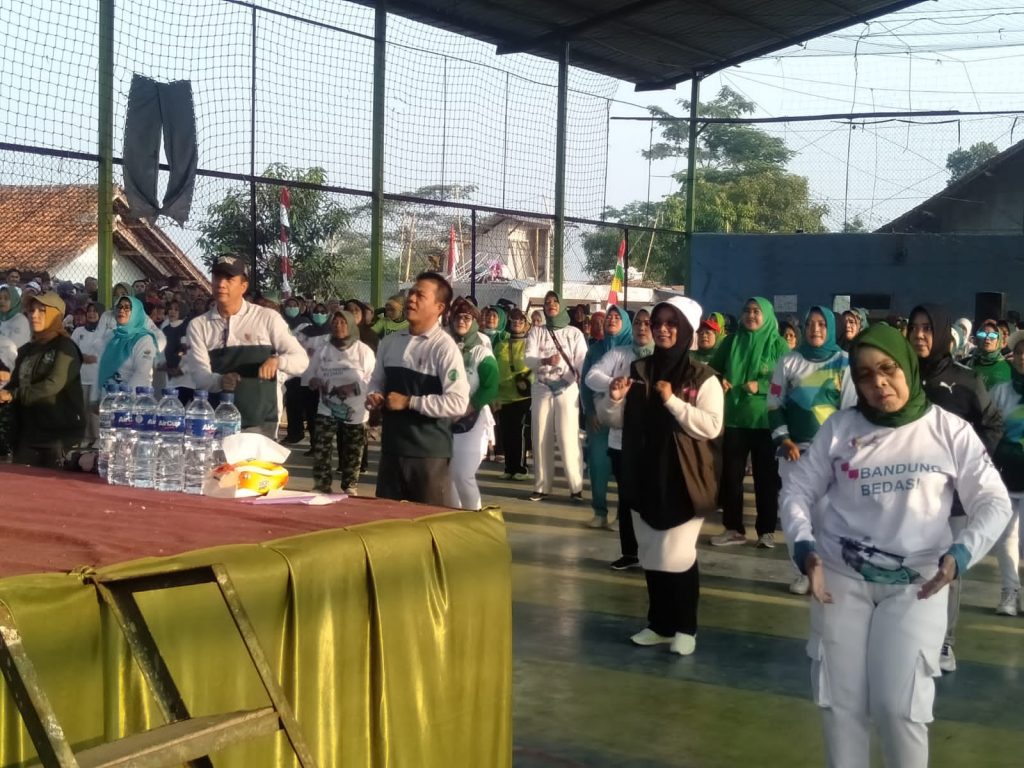 Ratusan Warga Bahagia Saat Mengikuti Senam Bandung Bedas