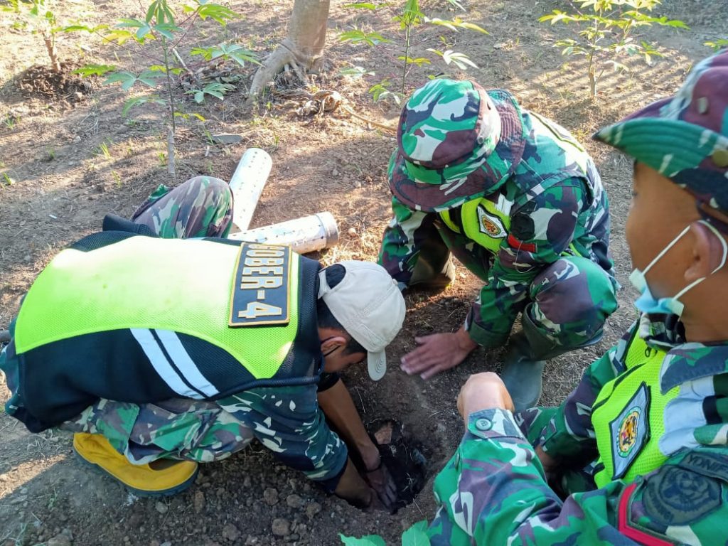 Minimalisir Genangan Air, Satgas Citarum Harum Buat Lubang Biopori