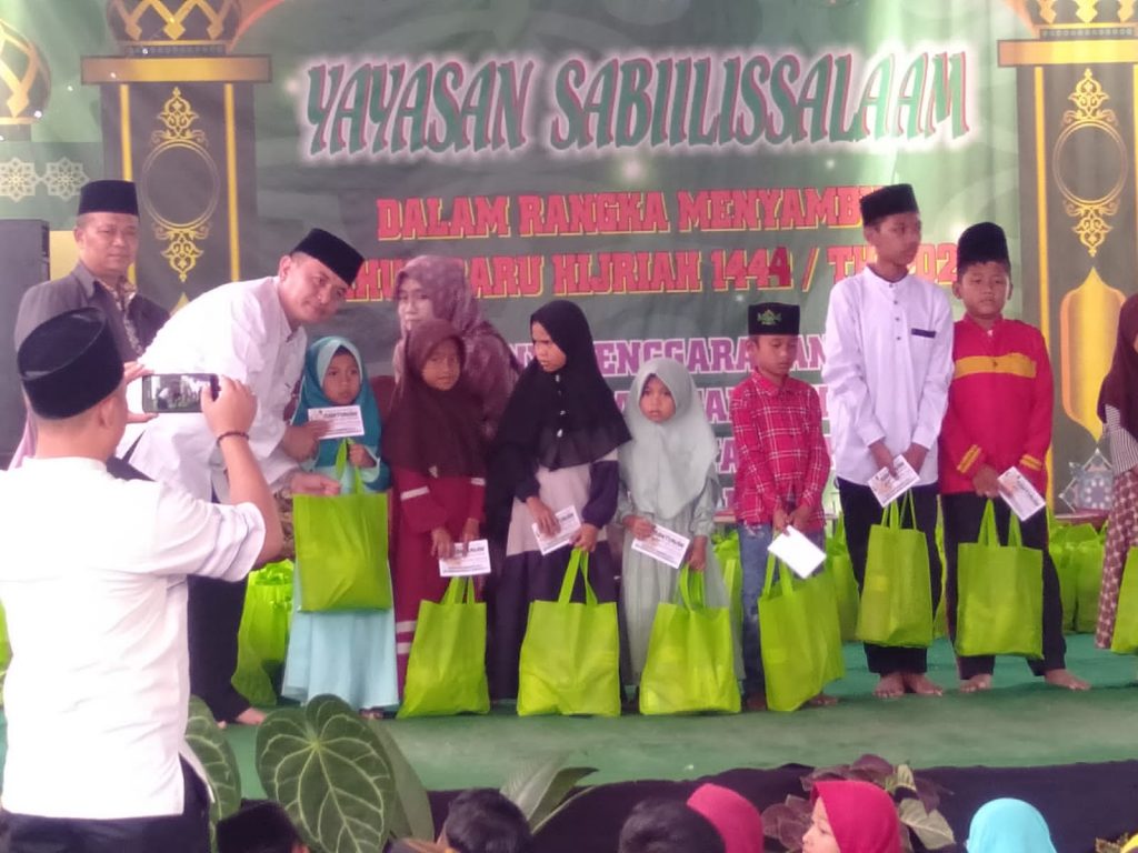 Yayasan Sabiilissalaam Tarbiyatul Muta’alimin Santuni 120 Anak Yatim