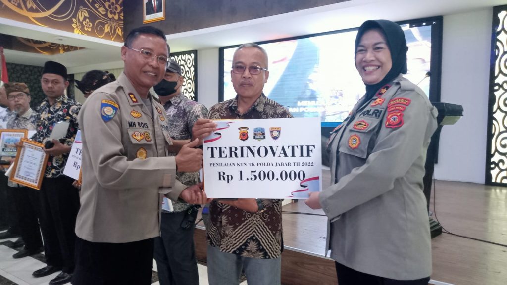 Keren…! Desa Cikancung Kab. Bandung Terpilih Kategori Desa Terkreatif Dalam Penilaian Lembur Tohaga Lodaya 2022