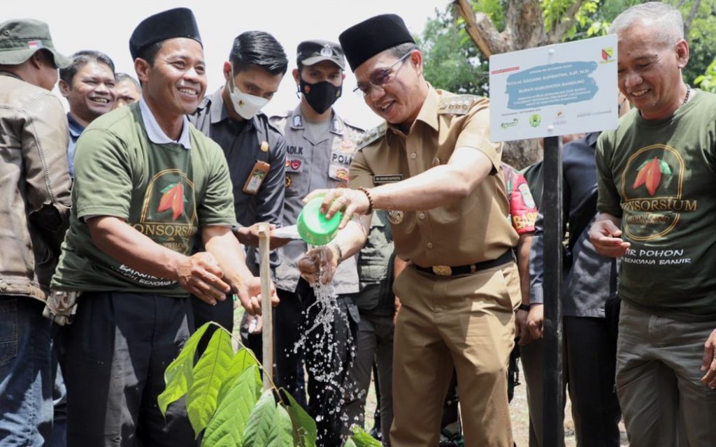 Tingkatkan Daya Saing, Bupati Bandung Dorong Pengembangan Budidaya Kakao