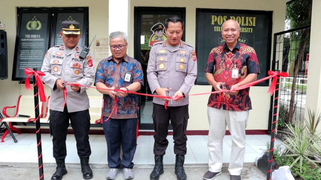 Kapolresta Bandung Resmikan Pos Polisi Tel-U