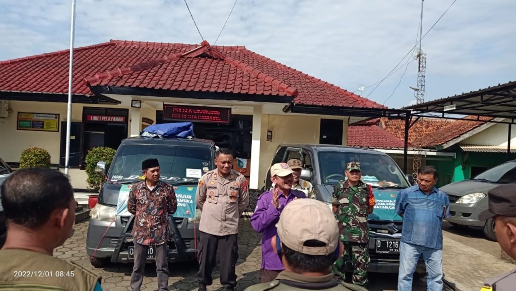 Forkopimcam Cikancung dan Elemen Masyarakat Bantu Korban Gempa Bumi Cianjur