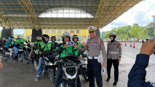 Sat Lantas Polresta Bandung Pelatihan Uji Praktek SIM Dan Safety Riding
