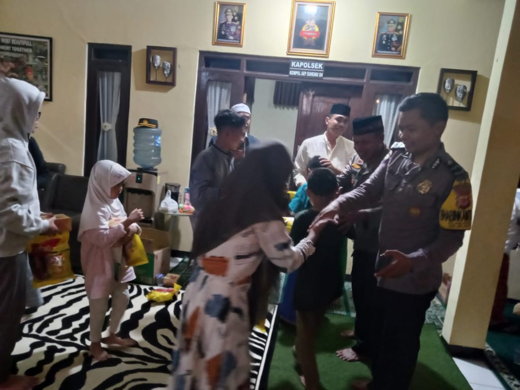 Polsek Majalaya Santuni Anak Yatim