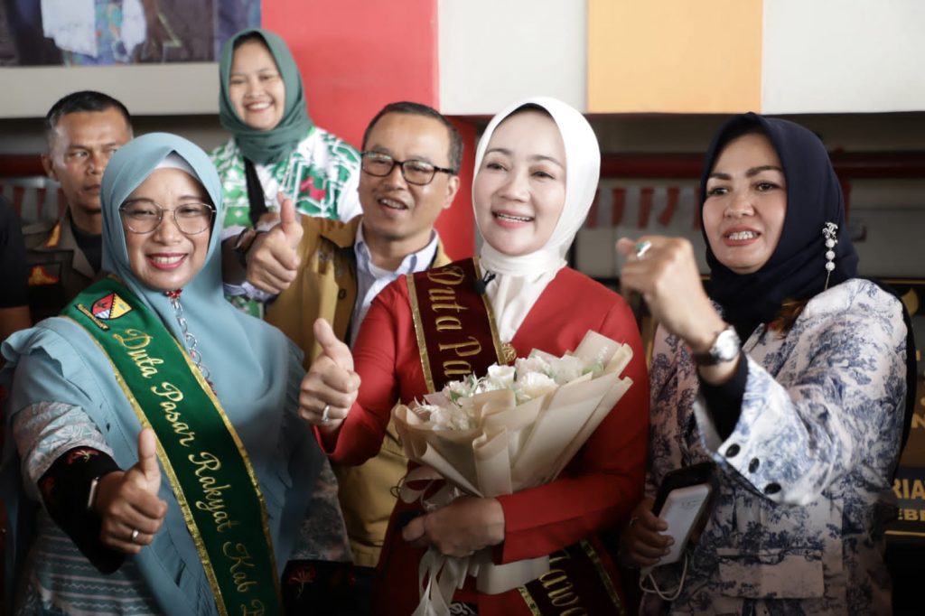 Emma Dety Dikukuhkan Jadi Duta Pasar Rakyat Kabupaten Bandung