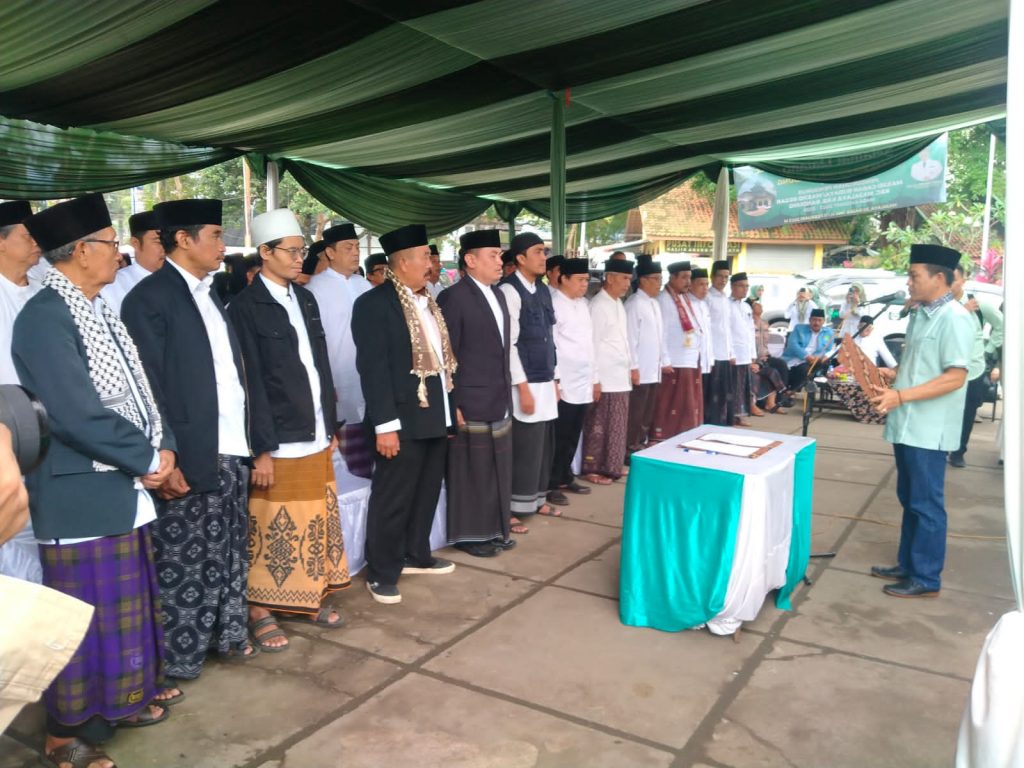 Bupati Bandung Kukuhkan Pengurus Masjid Cagar Budaya/Masjid Besar Kecamatan Majalaya
