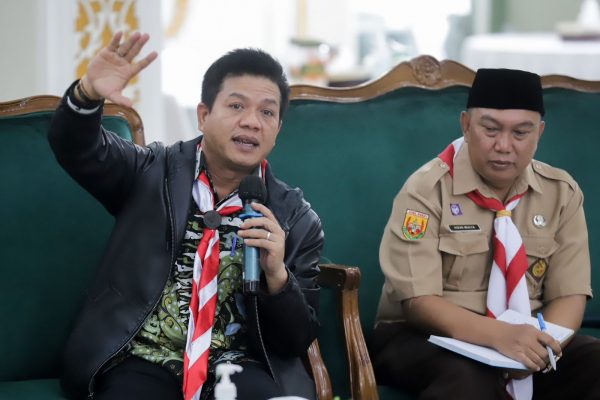 Bupati Dadang Supriatna Perhatikan Para Petani