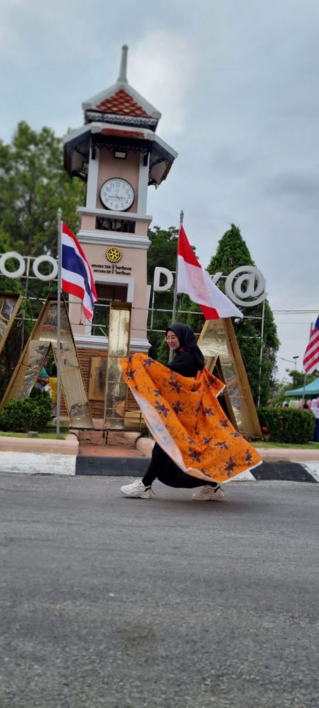 Batik Kina Kabupaten Bandung Dipamerkan Pada Ajang Melayu Day Thailand